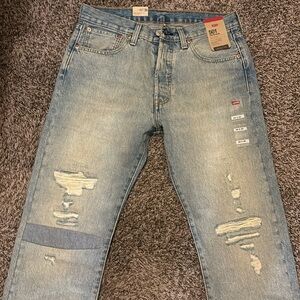 LEVIS STRAUSS & CO - 501 ORIGINAL SITS AT WAIST STRAIGHT LEG MEN’S
